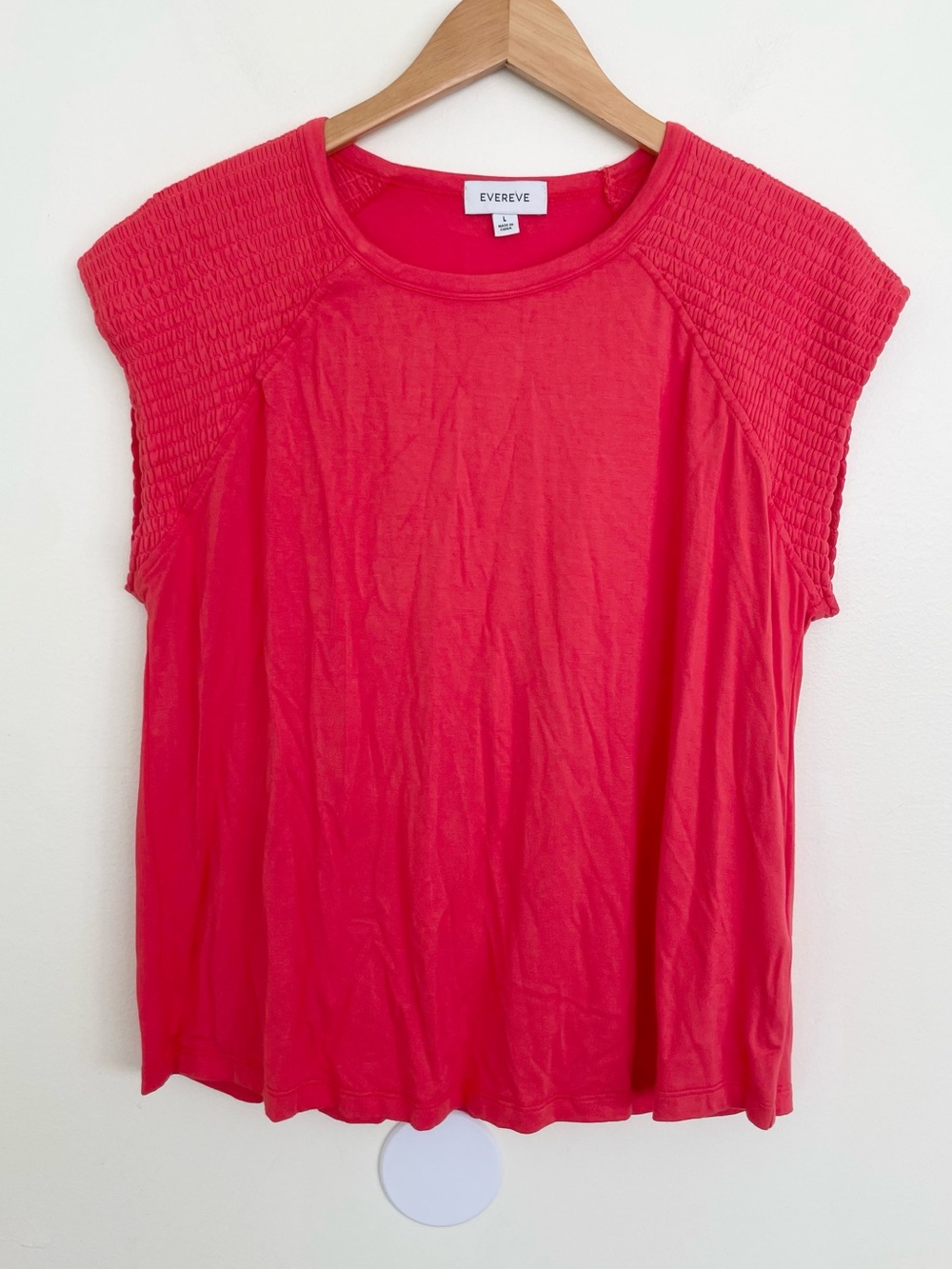 Evereve Bright Red Smocked Yoke Short Sleeve Top L Large Relaxed Fit Rayon